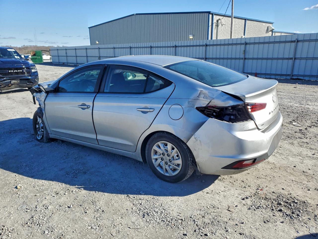 2019 HYUNDAI ELANTRA SE photo 2