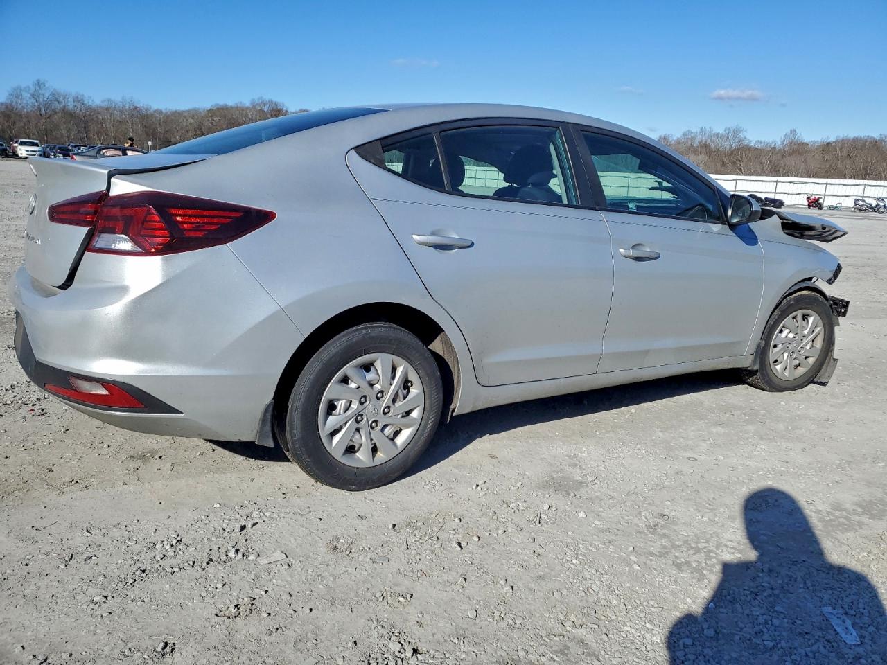 2019 HYUNDAI ELANTRA SE photo 3
