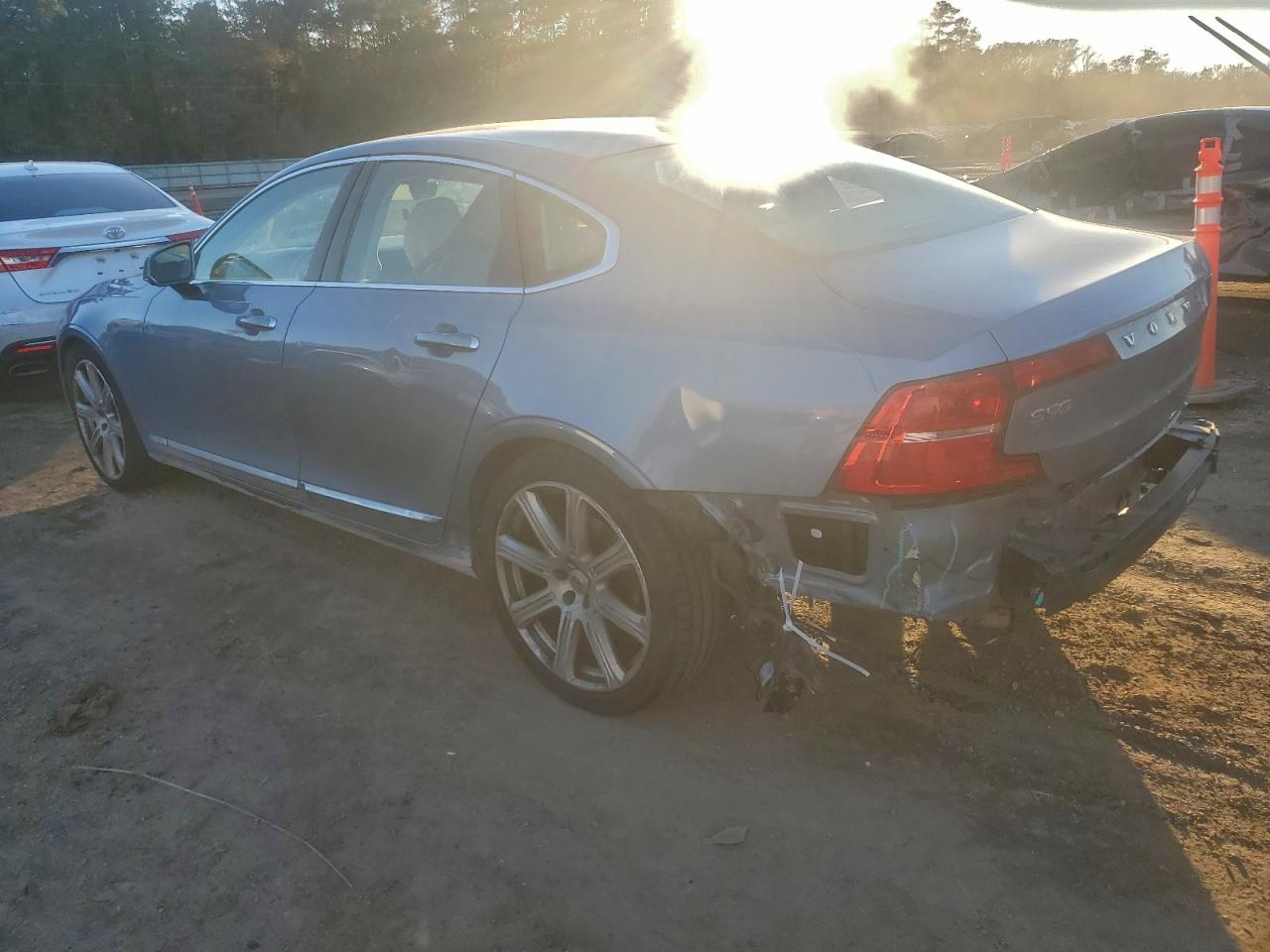 2017 VOLVO S90 T6 INSCRIPTION photo 2