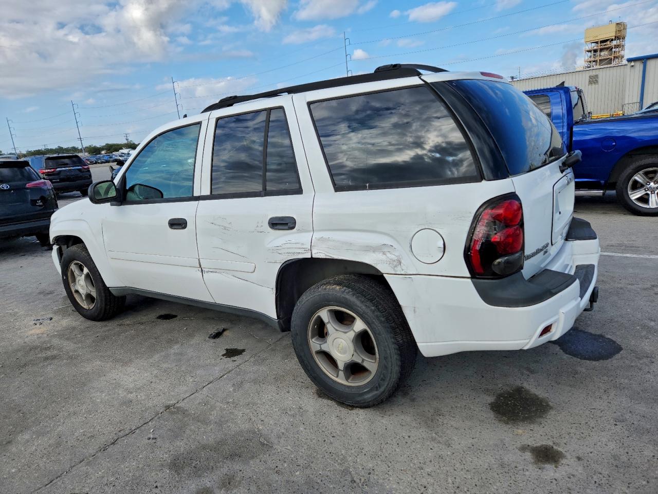 2007 CHEVROLET TRAILBLAZER LS photo 2