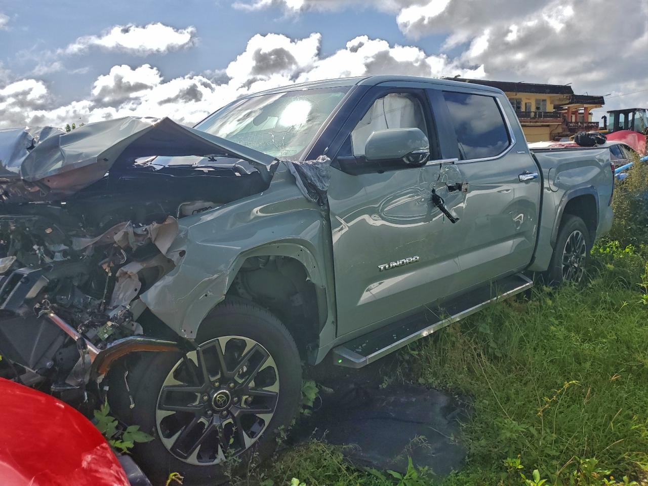 2024 TOYOTA TUNDRA