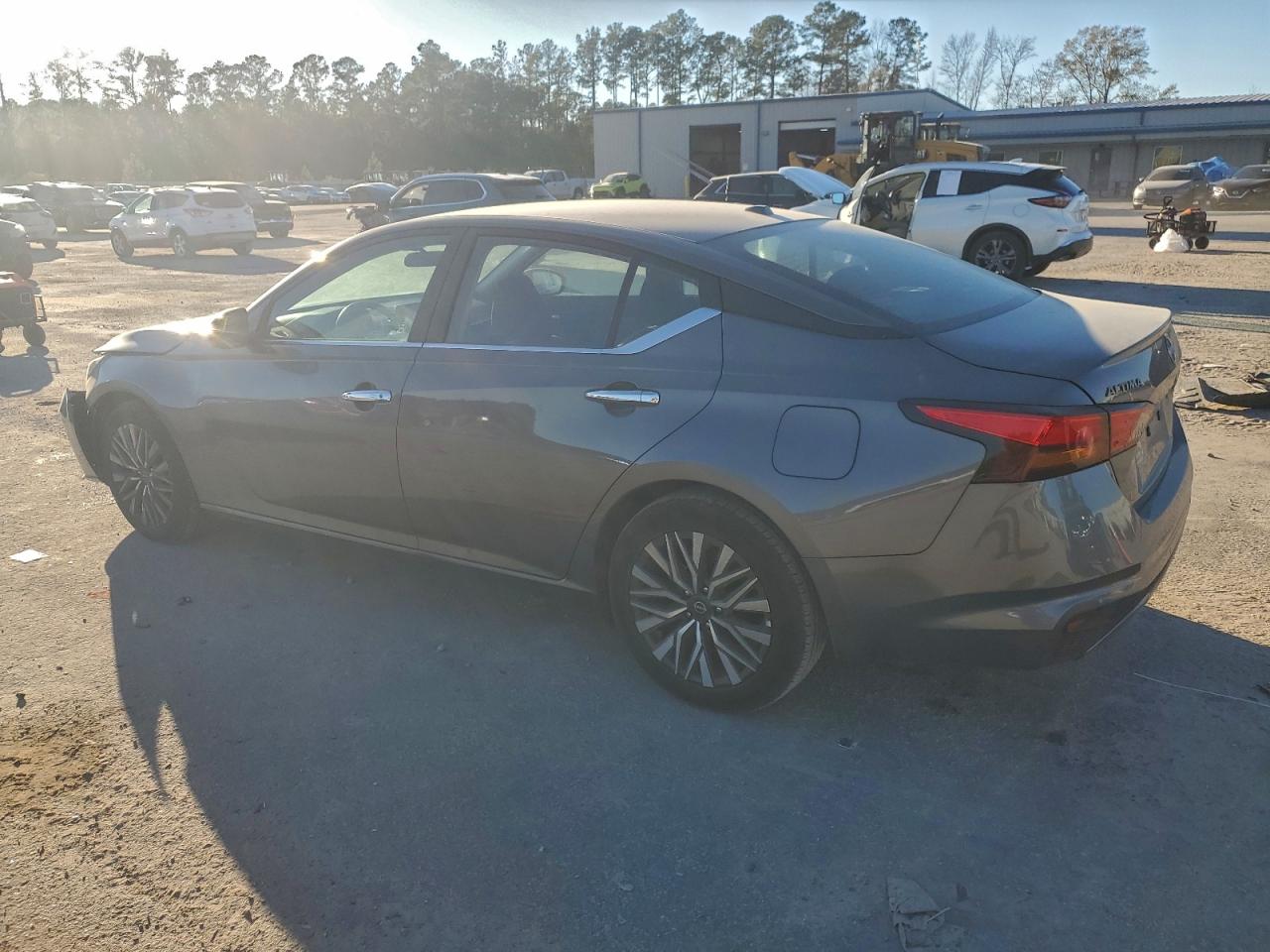 2025 NISSAN ALTIMA SV photo 2