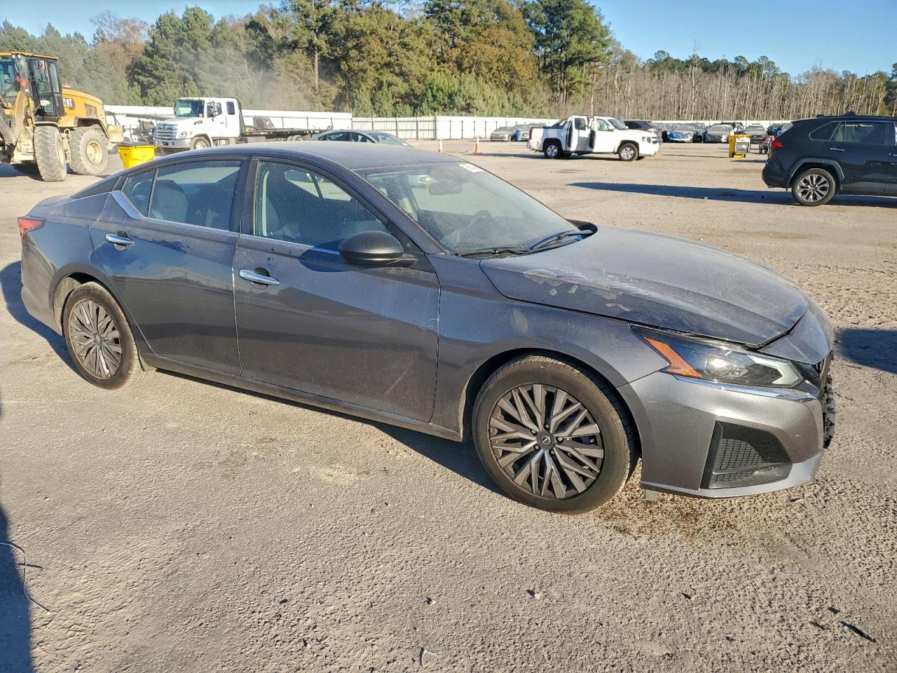 2025 NISSAN ALTIMA SV photo 4