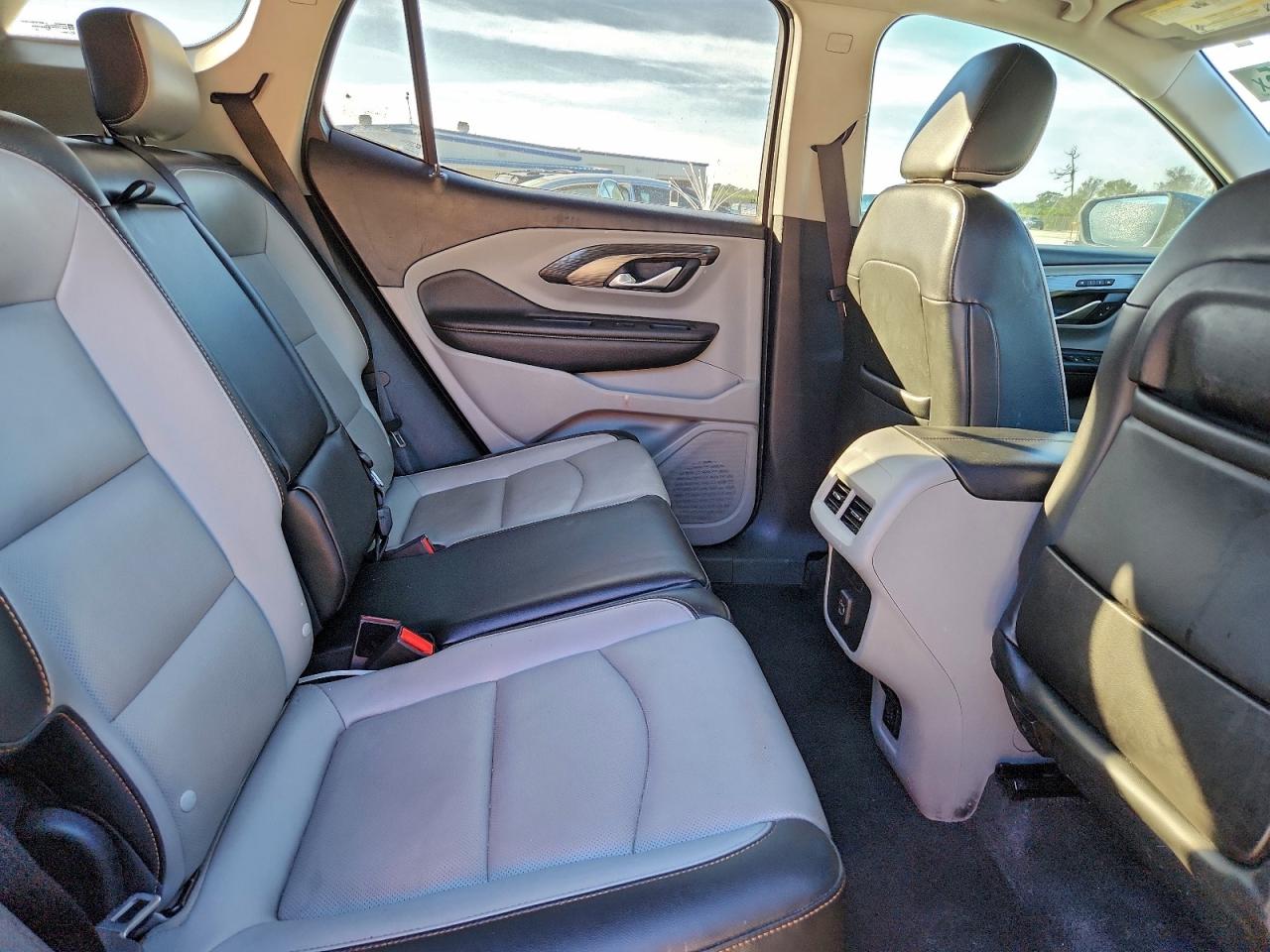 2019 GMC TERRAIN SLT photo 11