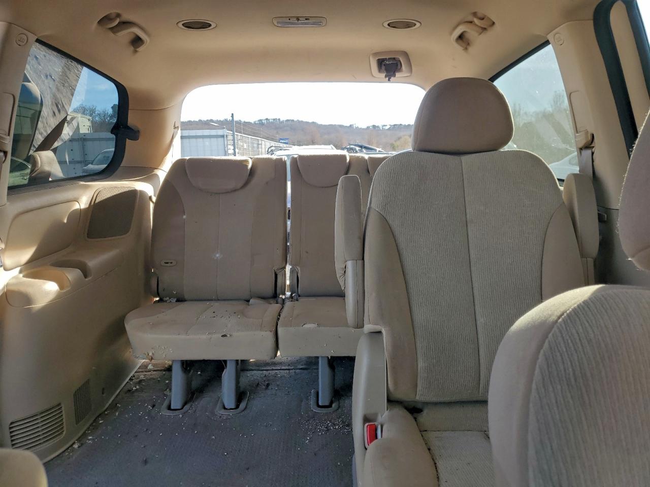 2011 KIA SEDONA LX photo 10