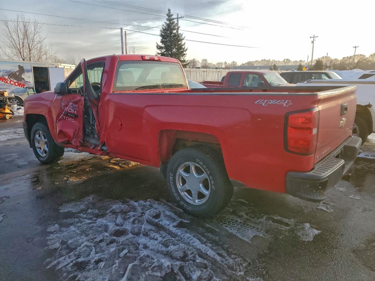 2015 CHEVROLET SILVERADO K1500 photo 2