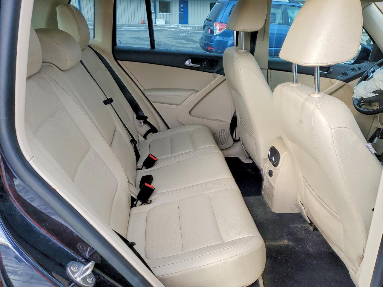 2017 VOLKSWAGEN TIGUAN S photo 10