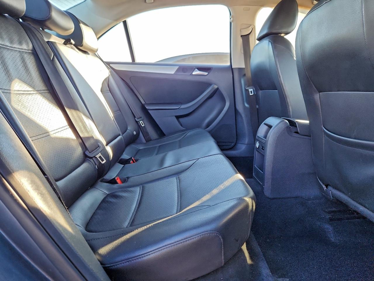 2013 VOLKSWAGEN JETTA SE photo 10