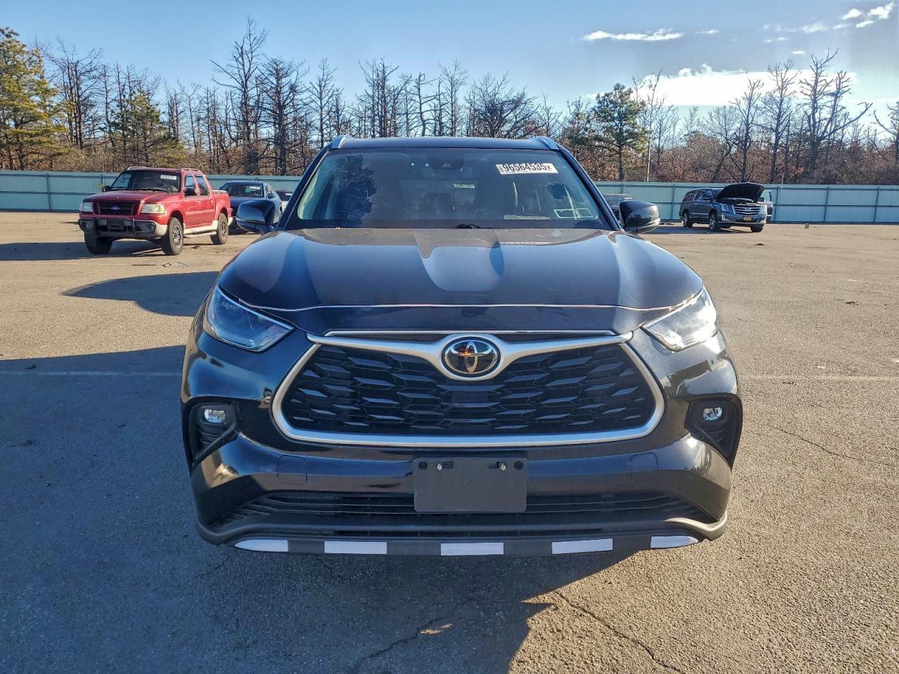 2021 TOYOTA HIGHLANDER XLE photo 9