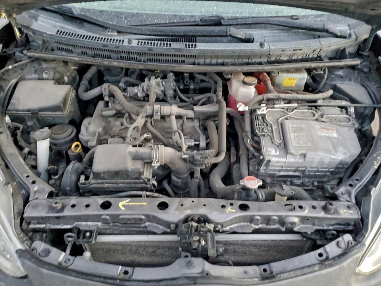 2016 TOYOTA PRIUS C photo 11