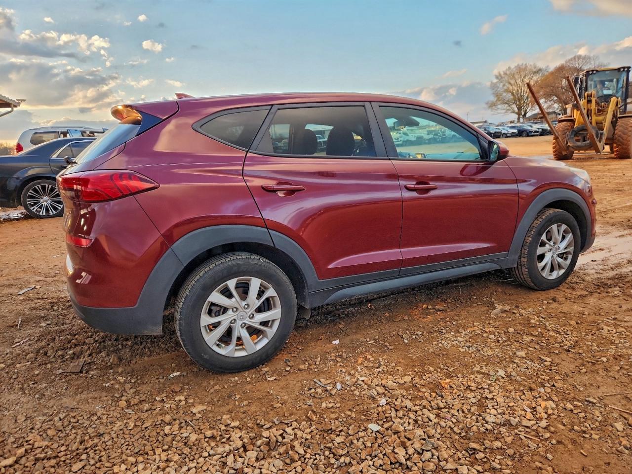 2019 HYUNDAI TUCSON SE photo 3