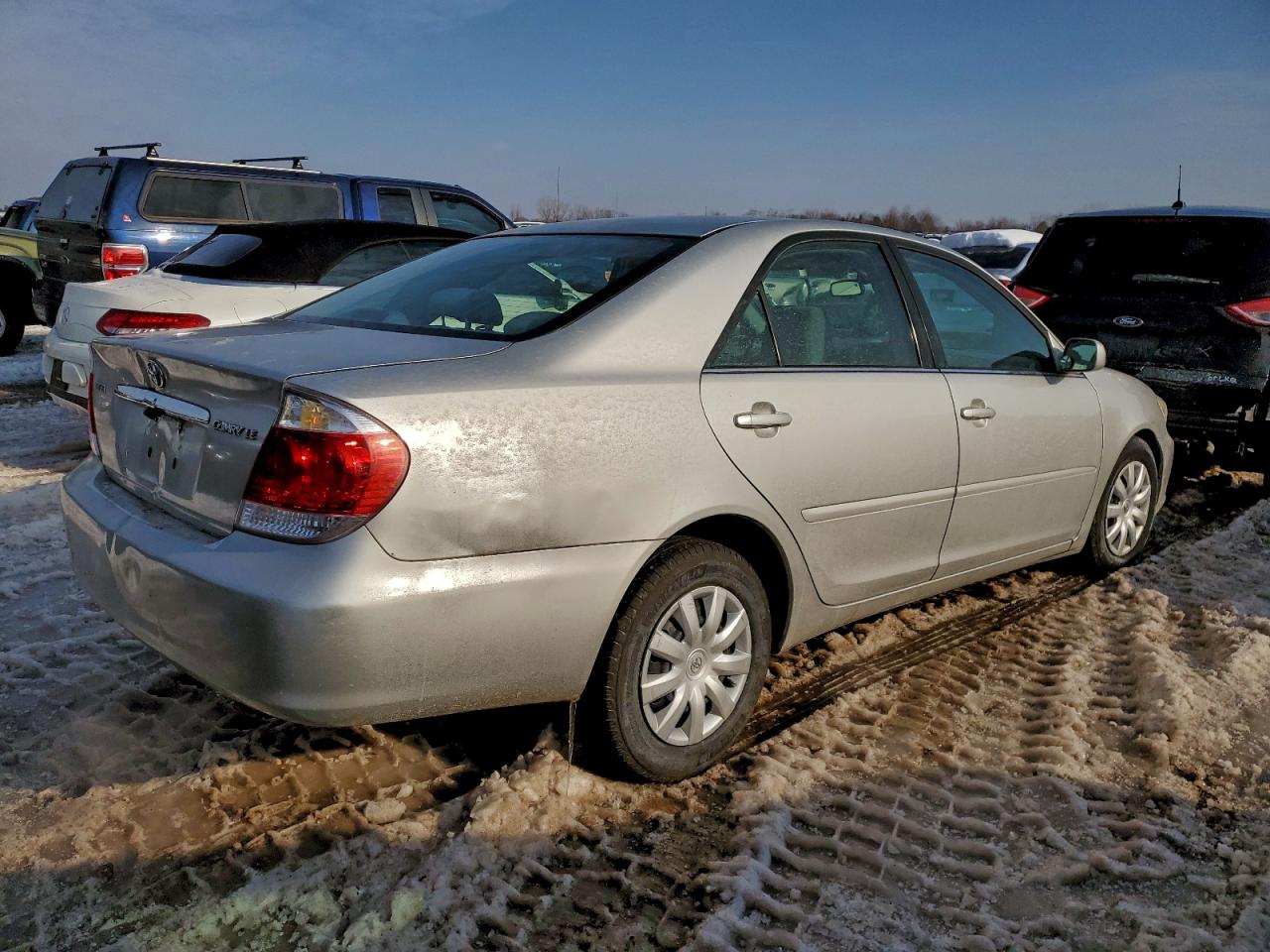 2006 TOYOTA CAMRY LE photo 3