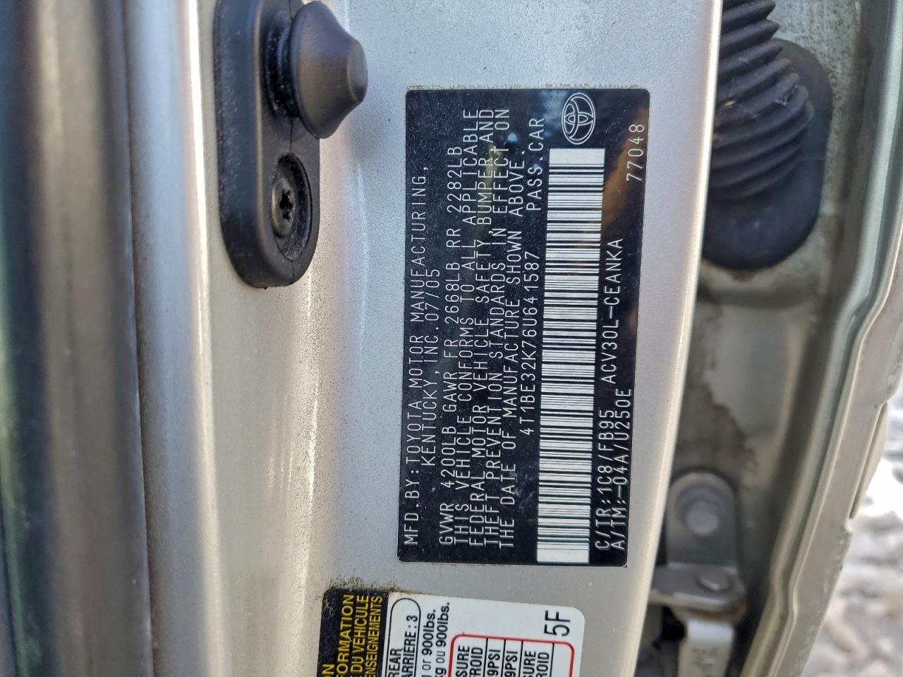 2006 TOYOTA CAMRY LE photo 12