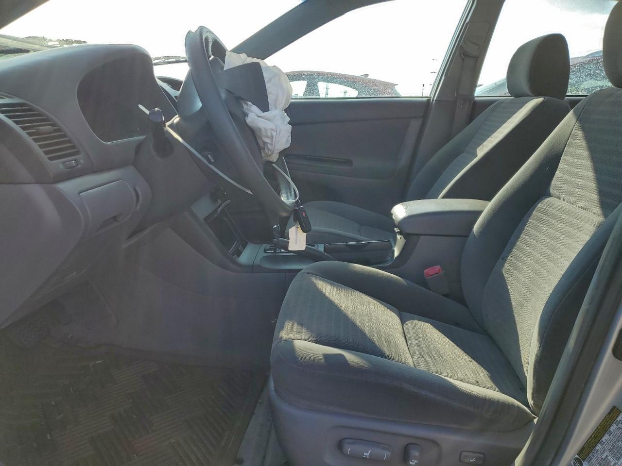 2006 TOYOTA CAMRY LE photo 7