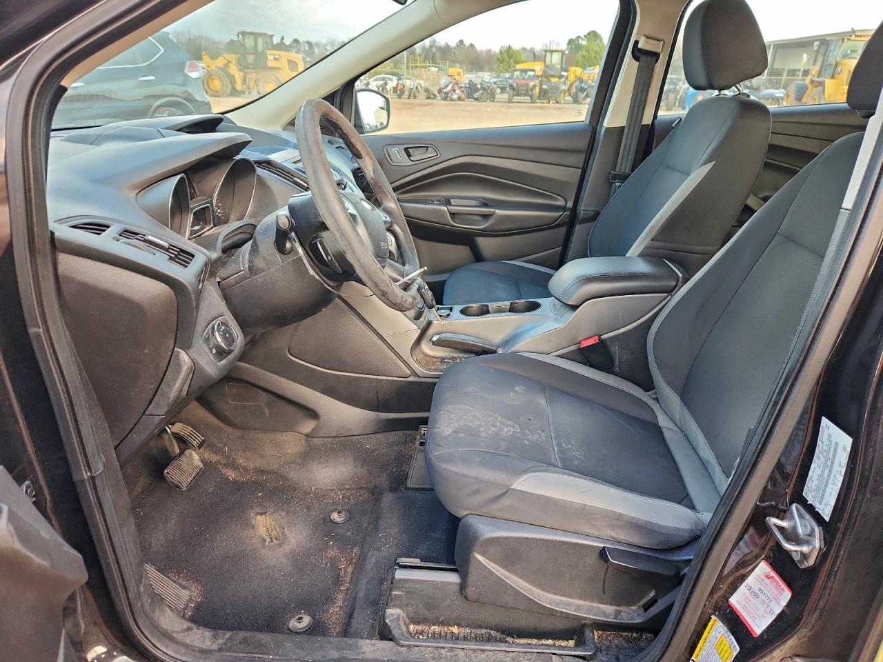 2015 FORD ESCAPE S photo 13