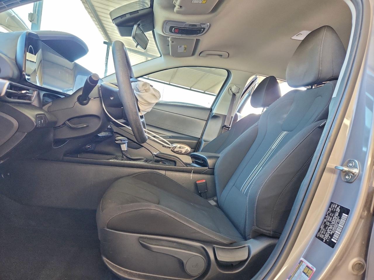 2024 HYUNDAI ELANTRA SEL photo 7