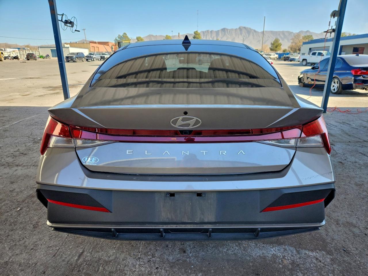 2024 HYUNDAI ELANTRA SEL photo 6