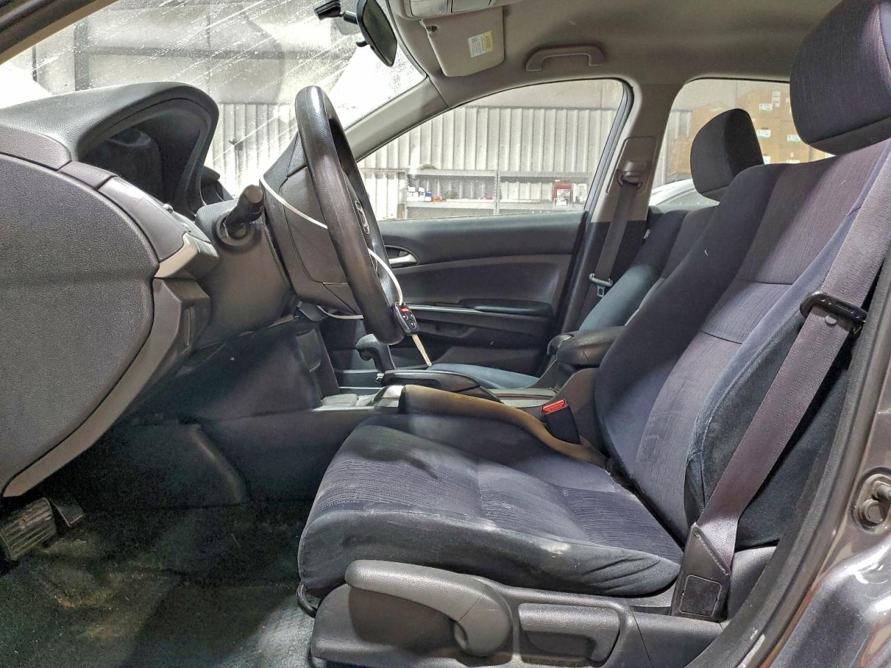 2012 HONDA ACCORD LX photo 7