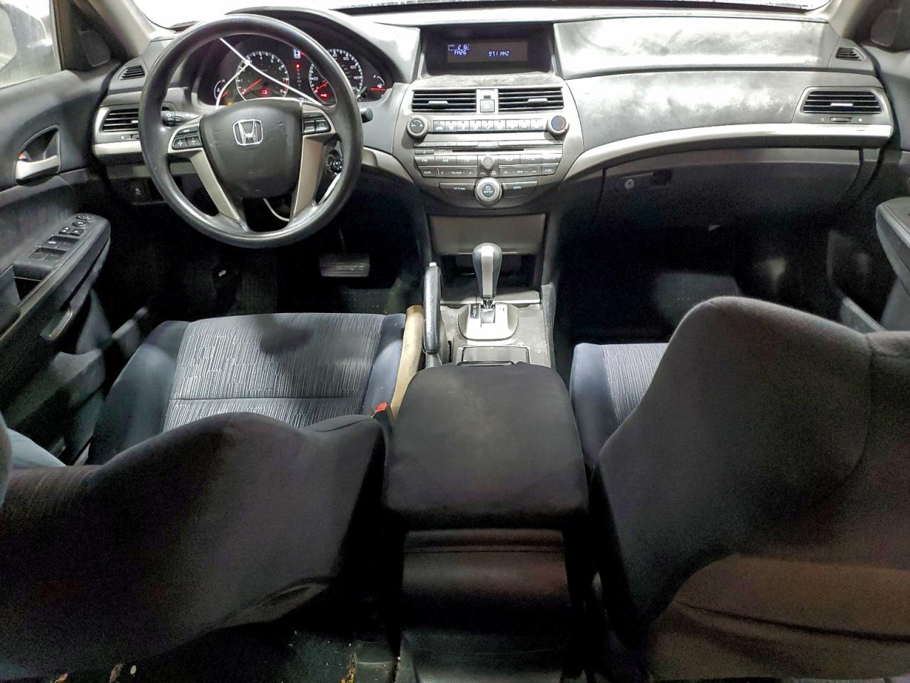2012 HONDA ACCORD LX photo 8