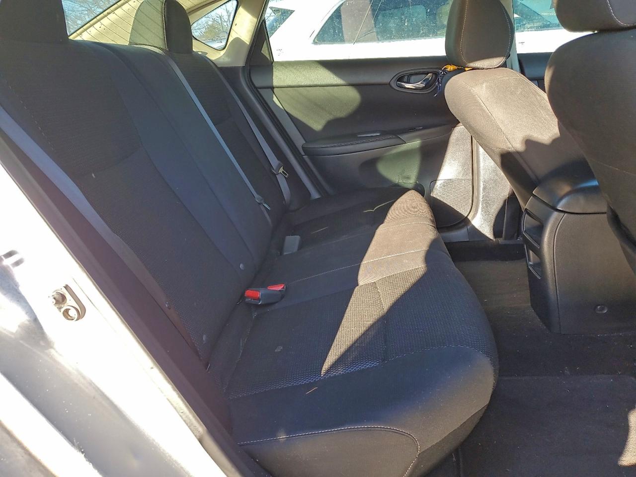 2019 NISSAN SENTRA S photo 10
