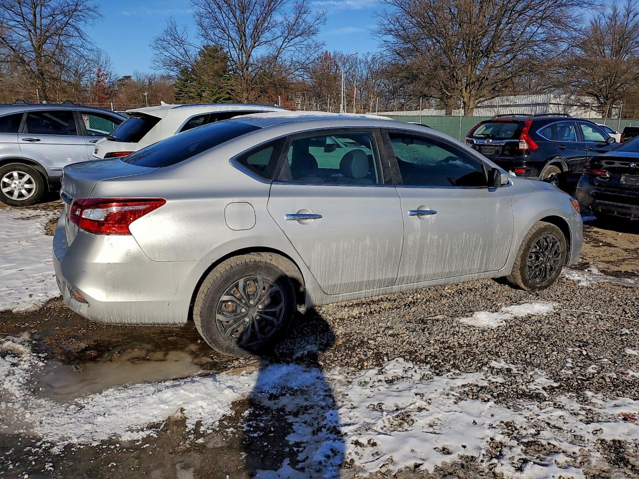2019 NISSAN SENTRA S photo 3