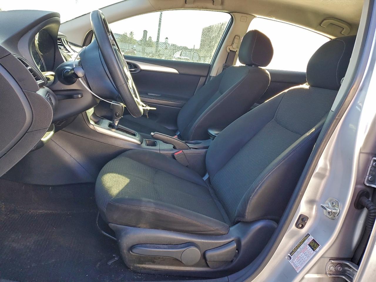 2019 NISSAN SENTRA S photo 7