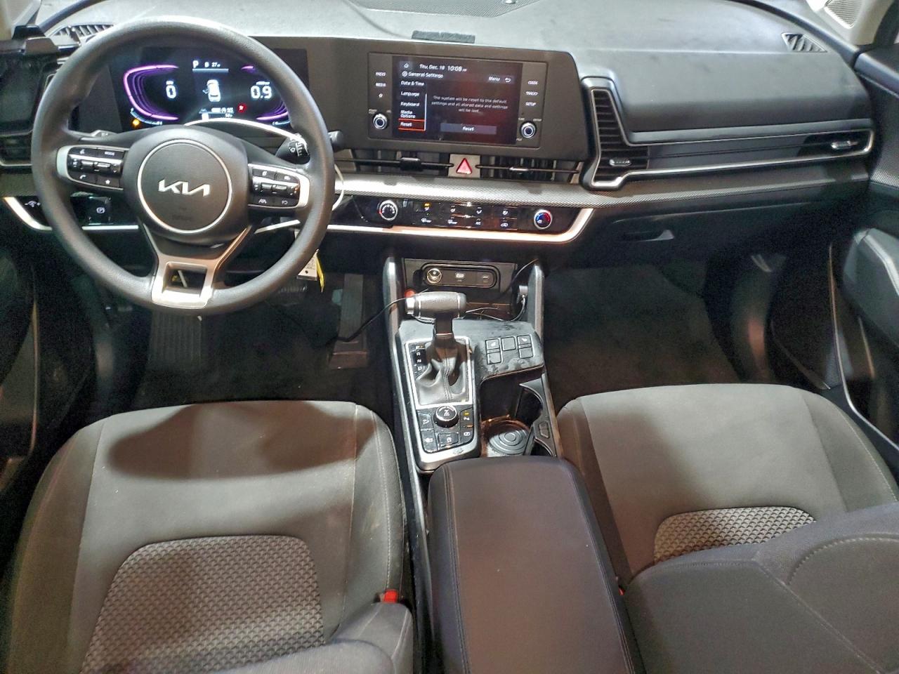 2025 KIA SPORTAGE LX photo 8