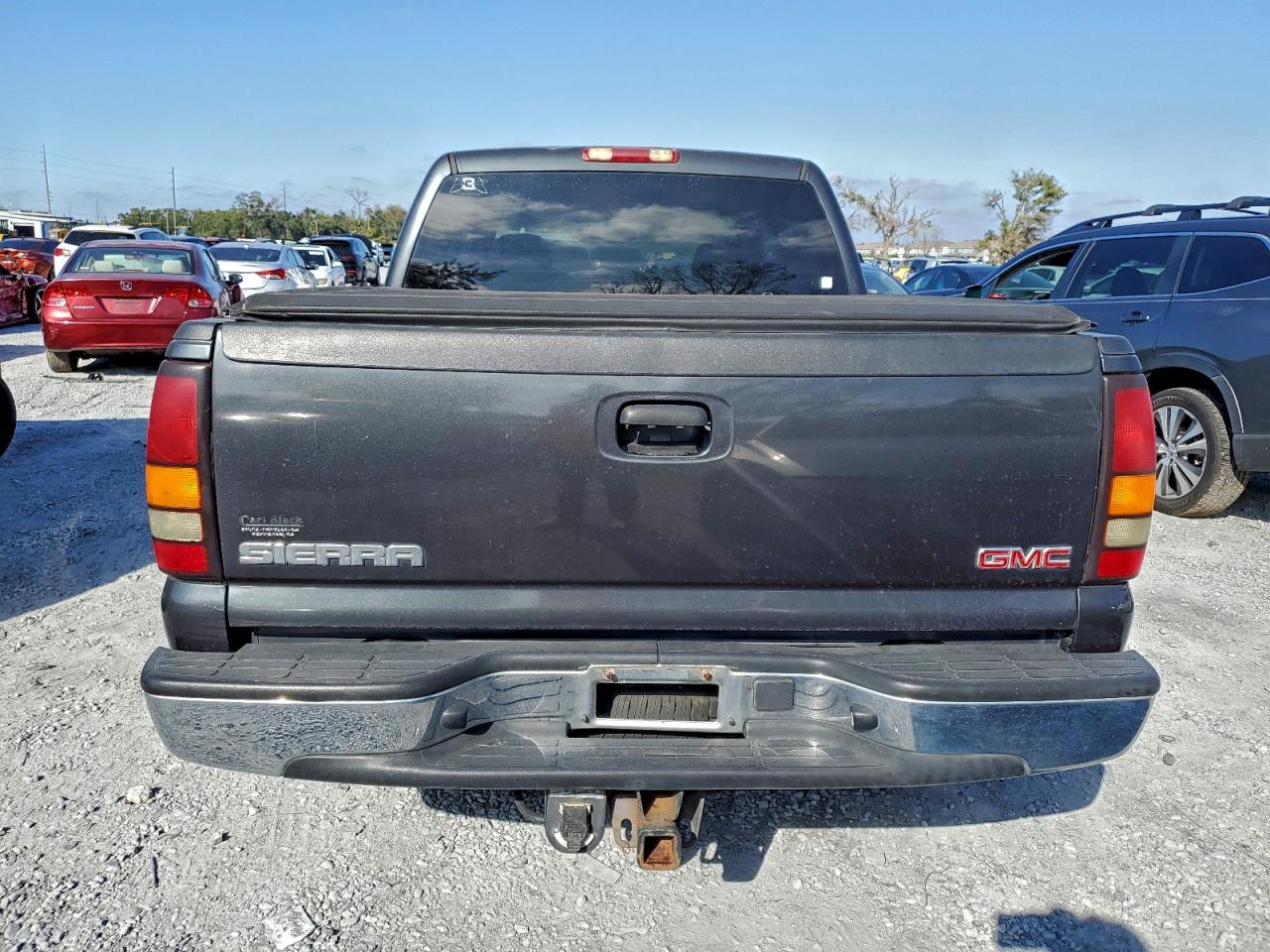 2004 GMC NEW SIERRA C1500 photo 6