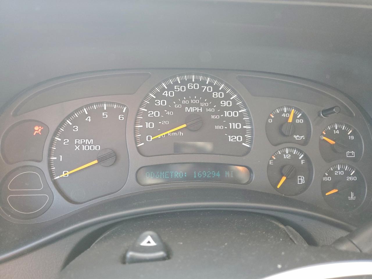 2004 GMC NEW SIERRA C1500 photo 9