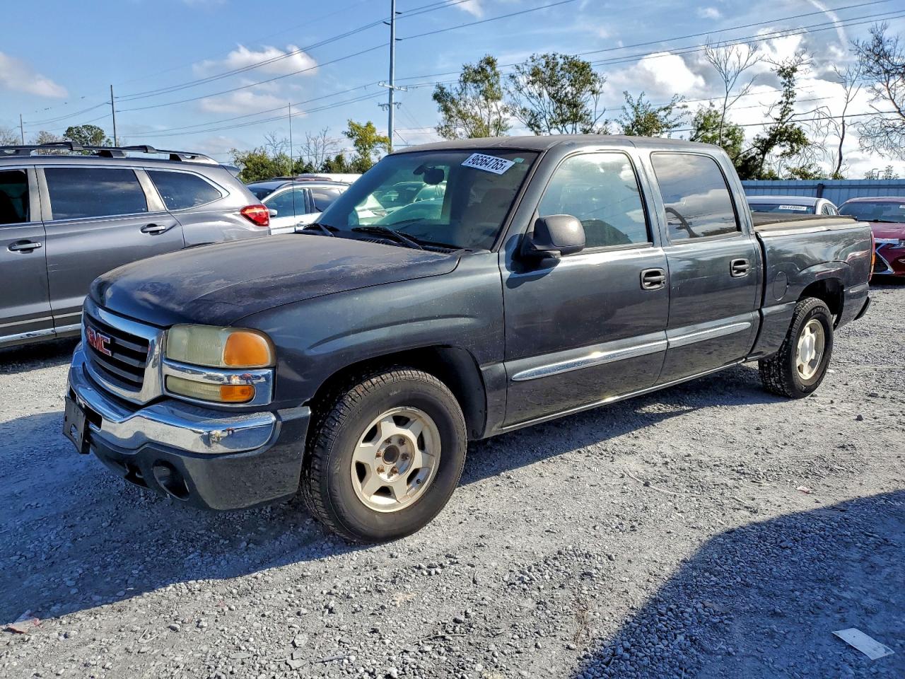 2004 GMC NEW SIERRA C1500 — MINOR DENT/SCRATCHES damage — photo 1