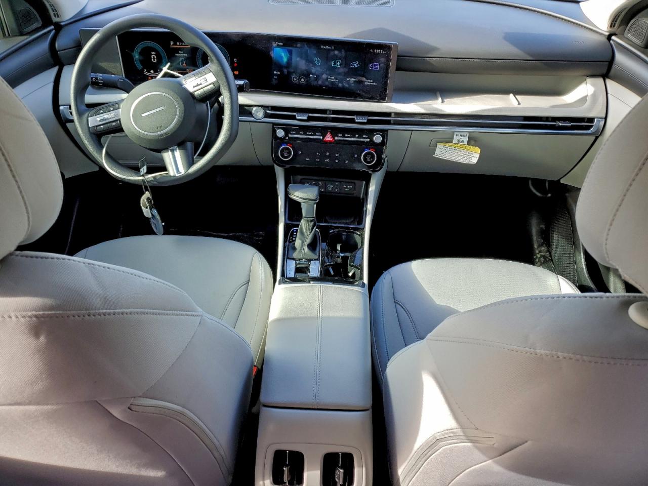 2025 HYUNDAI TUCSON SEL photo 8