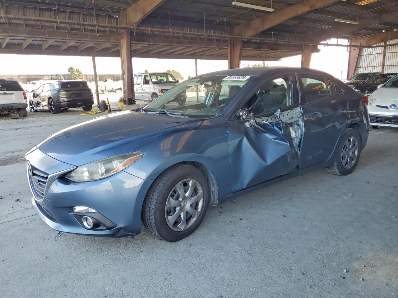 2014 MAZDA 3