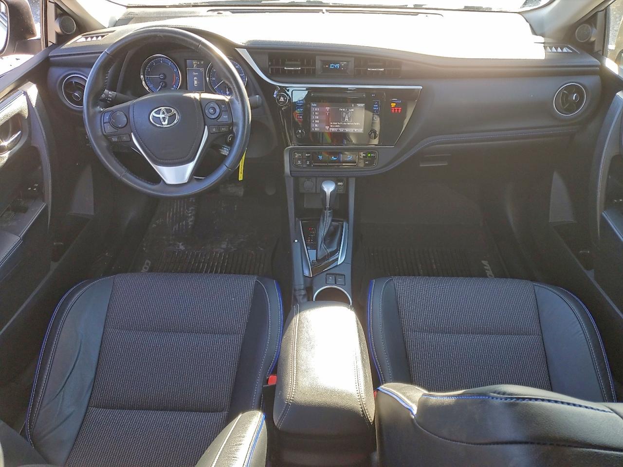 2019 TOYOTA COROLLA L photo 8