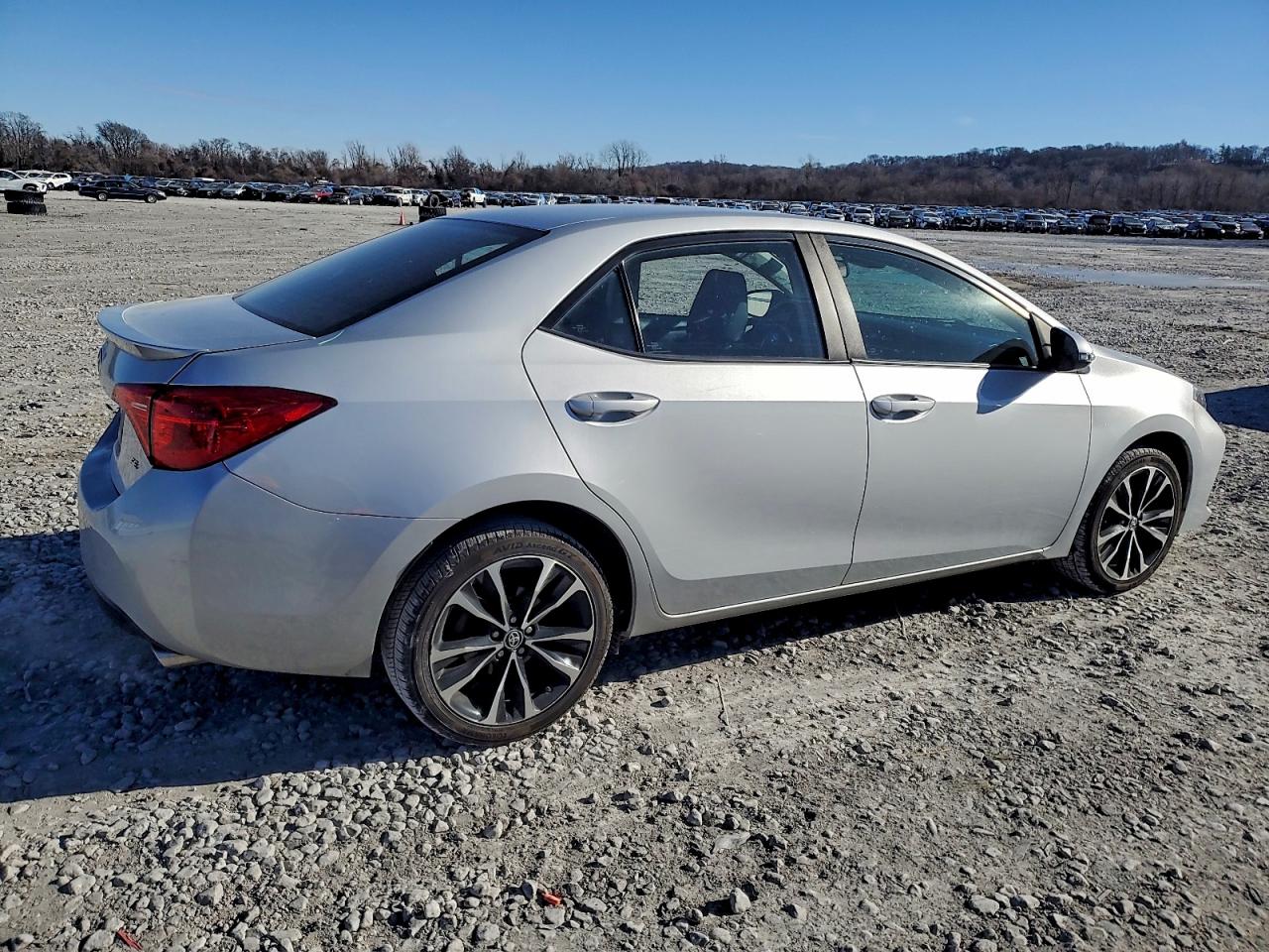 2019 TOYOTA COROLLA L photo 3