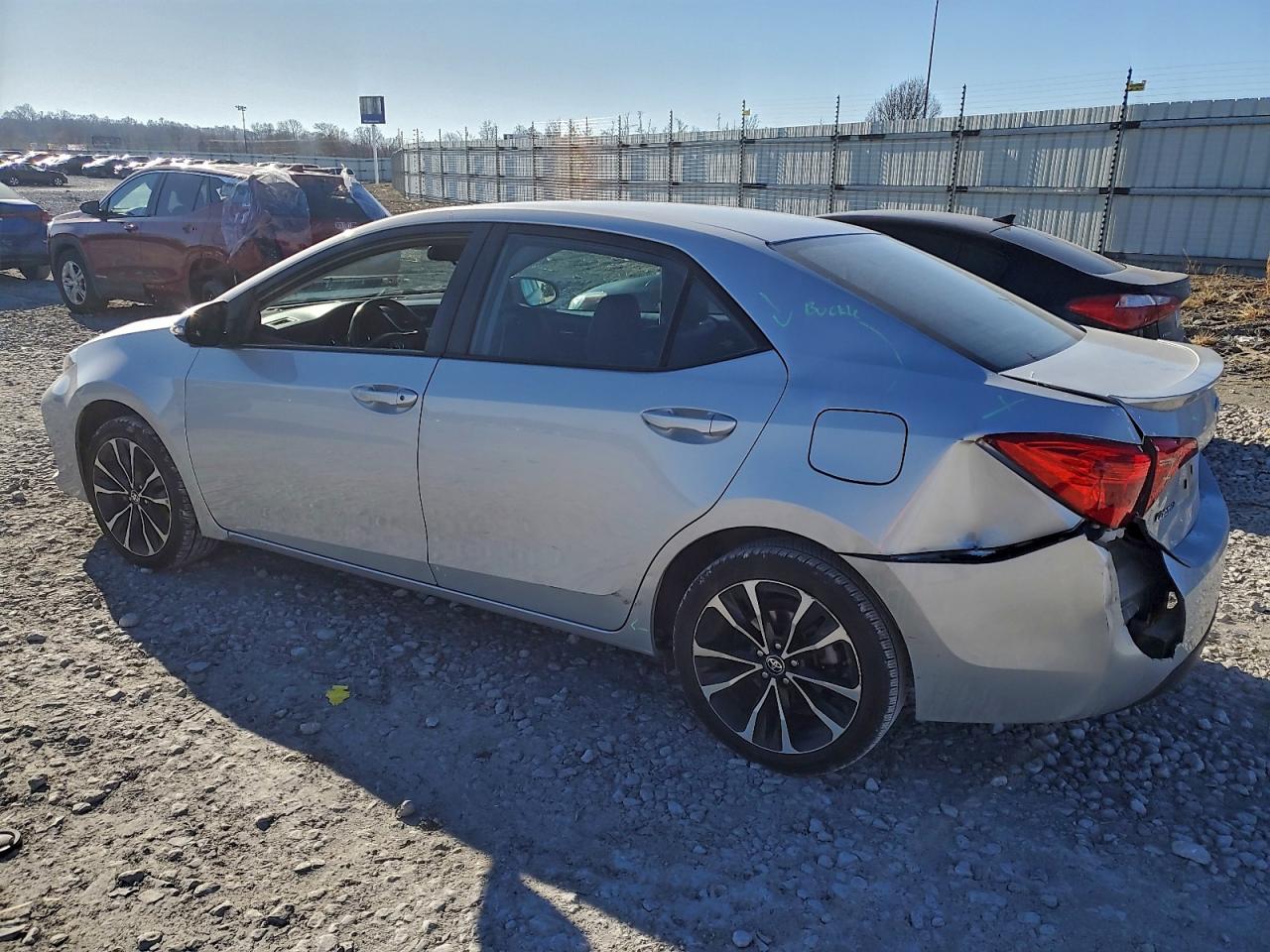 2019 TOYOTA COROLLA L photo 2