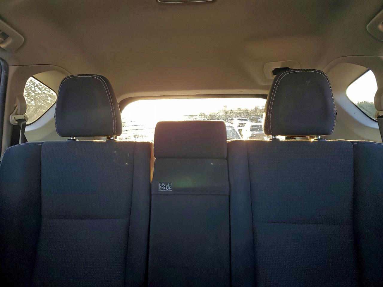 2017 TOYOTA RAV4 HV LE photo 10