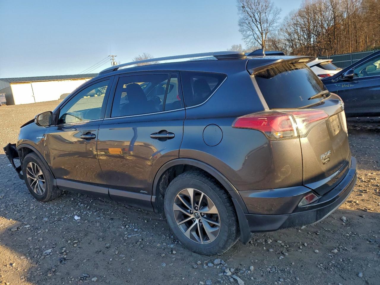 2017 TOYOTA RAV4 HV LE photo 2