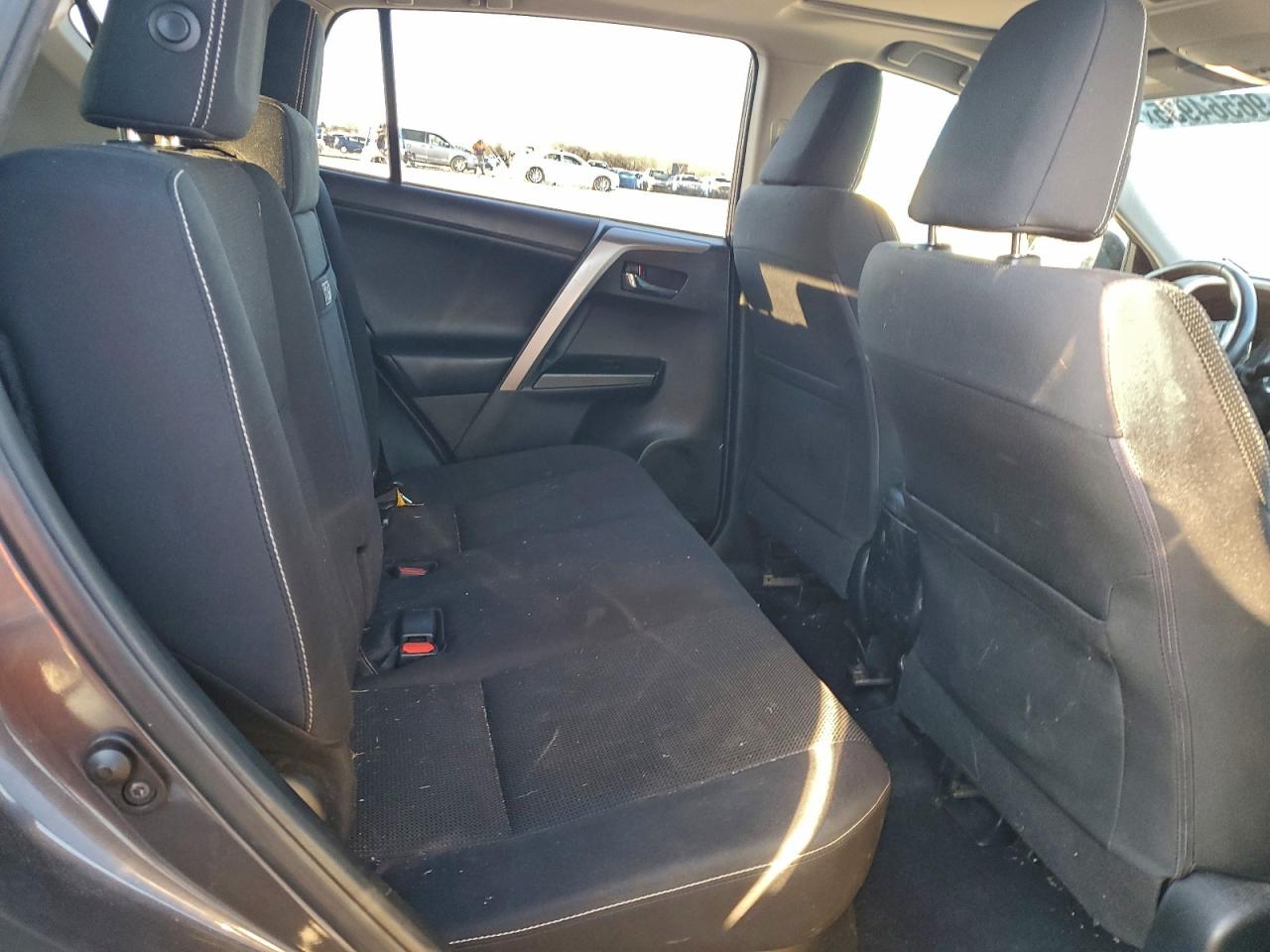 2017 TOYOTA RAV4 HV LE photo 11