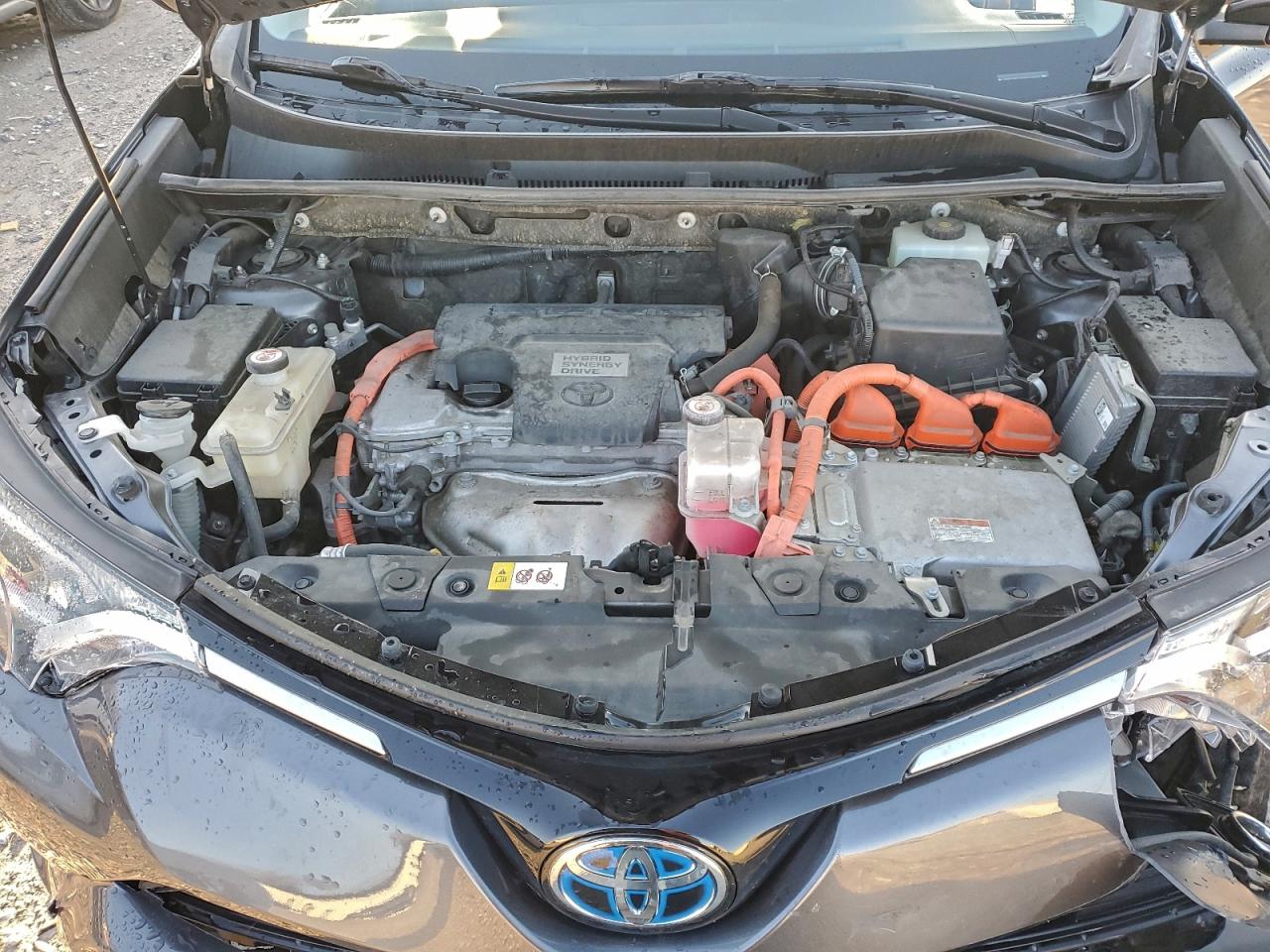 2017 TOYOTA RAV4 HV LE photo 12