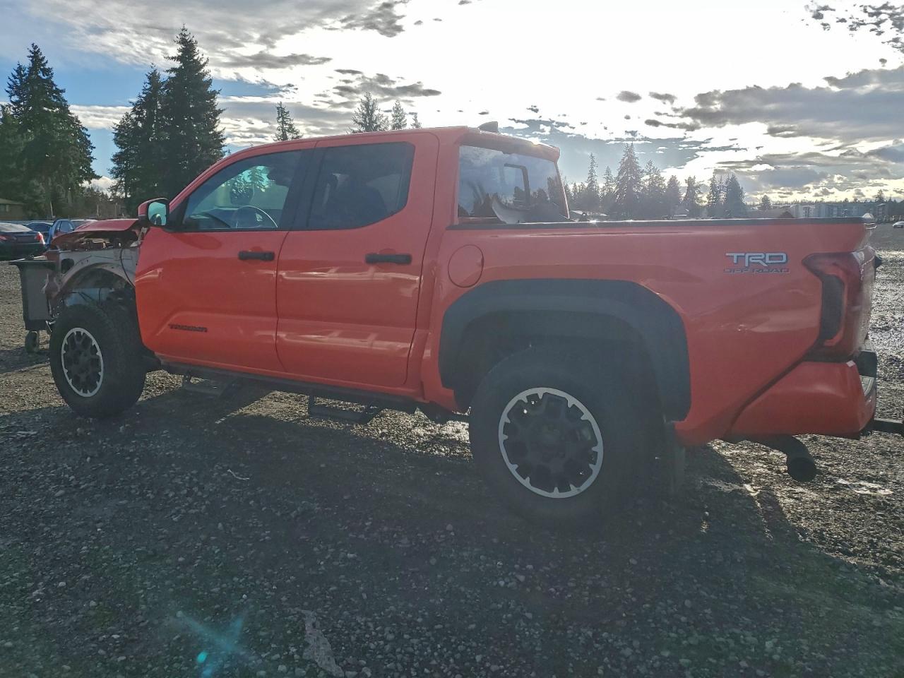 2024 TOYOTA TACOMA DOUBLE CAB photo 2