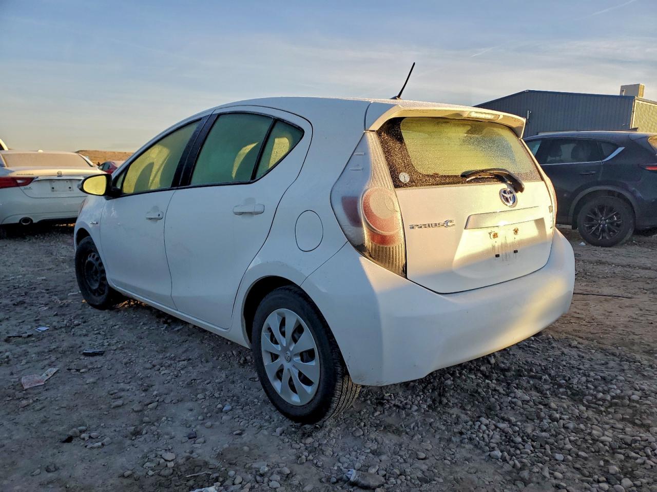 2013 TOYOTA PRIUS C photo 2