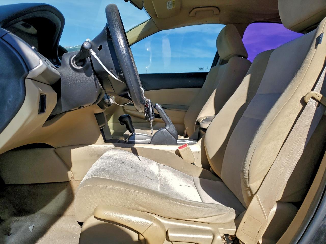 2012 HONDA ACCORD LX photo 7