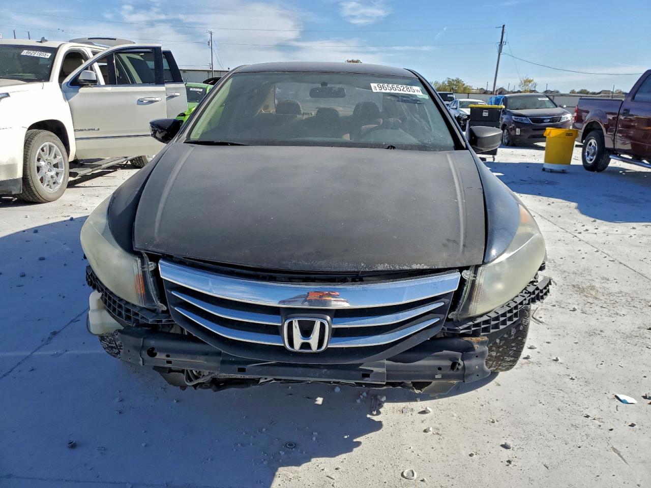 2012 HONDA ACCORD LX photo 5