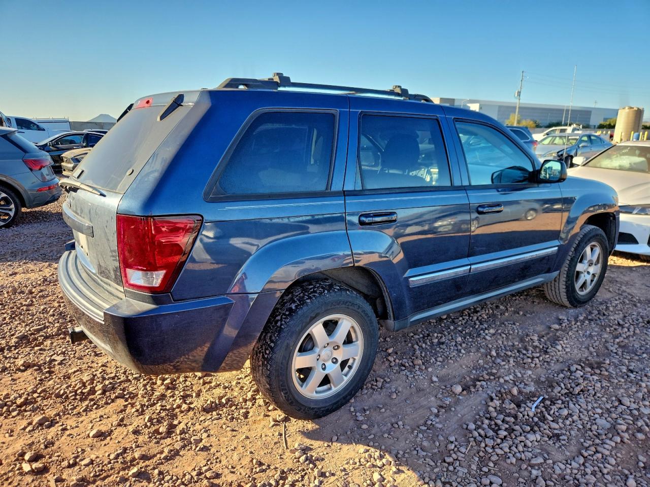 2010 JEEP GRAND CHEROKEE LAREDO photo 3