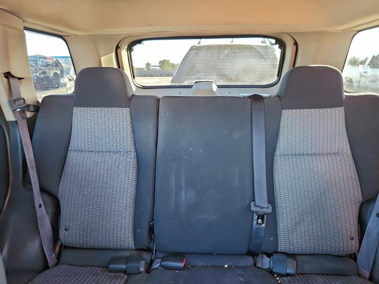 2010 JEEP GRAND CHEROKEE LAREDO photo 10