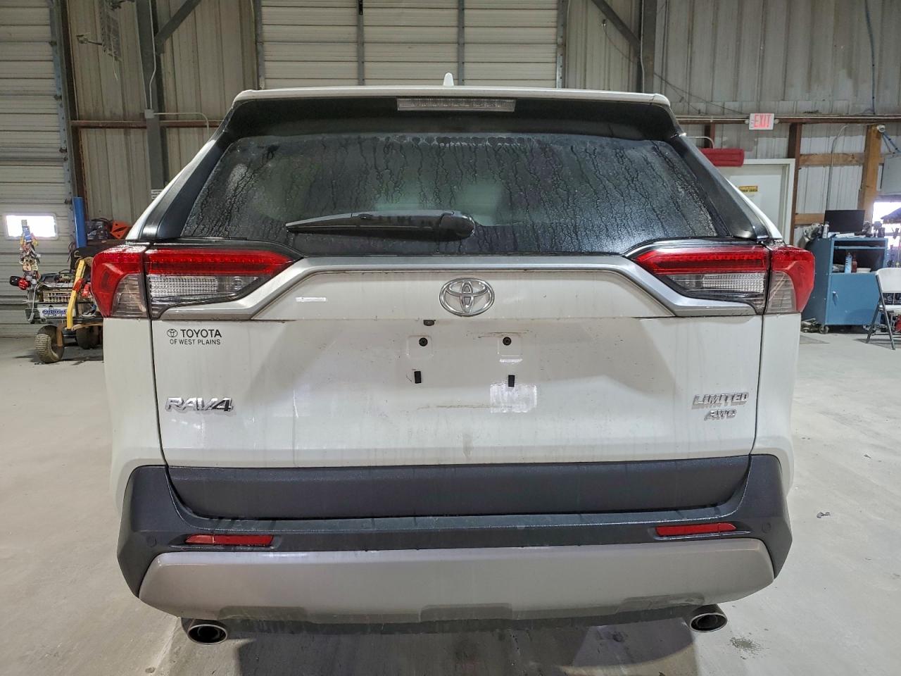 2022 TOYOTA RAV4 LIMITED photo 6