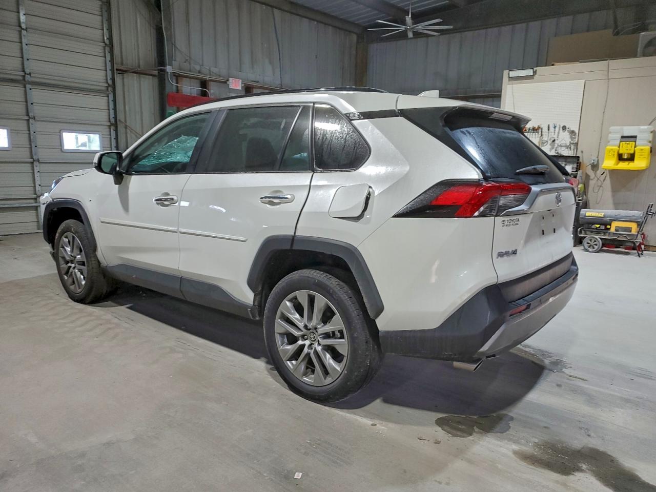 2022 TOYOTA RAV4 LIMITED photo 2
