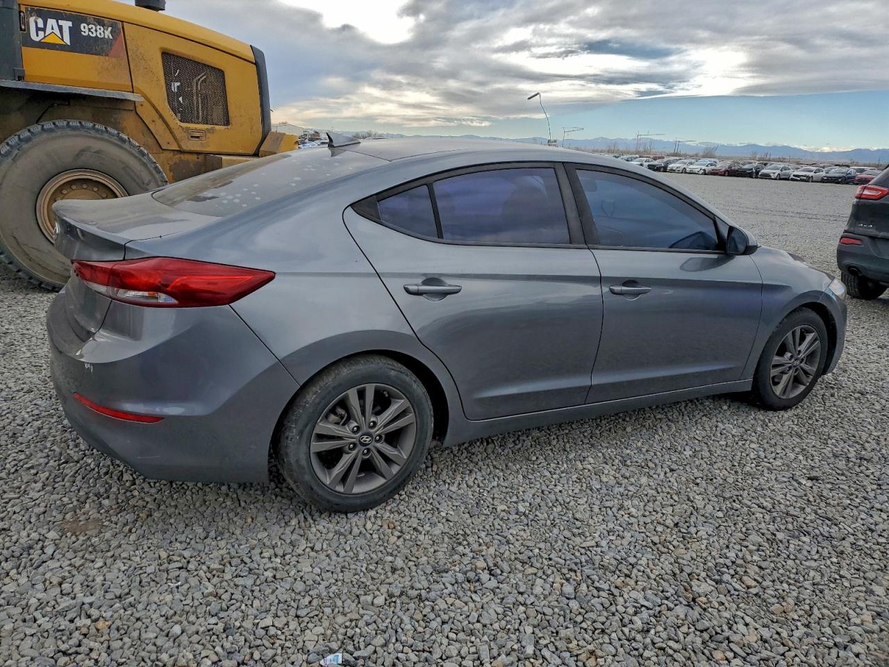 2018 HYUNDAI ELANTRA SEL photo 3