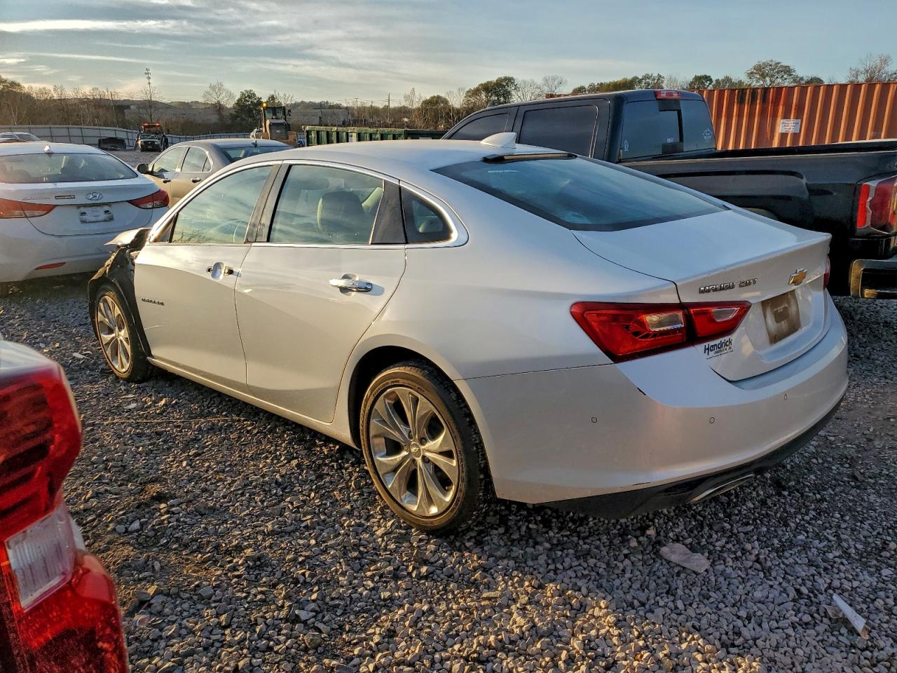 2017 CHEVROLET MALIBU PREMIER photo 2