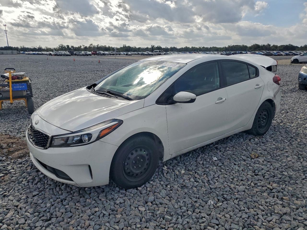 2018 KIA FORTE LX — REAR END damage — photo 1